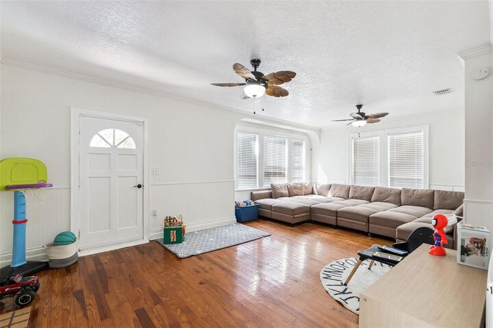 Property Photo:  317 E Main Street  FL 32778 