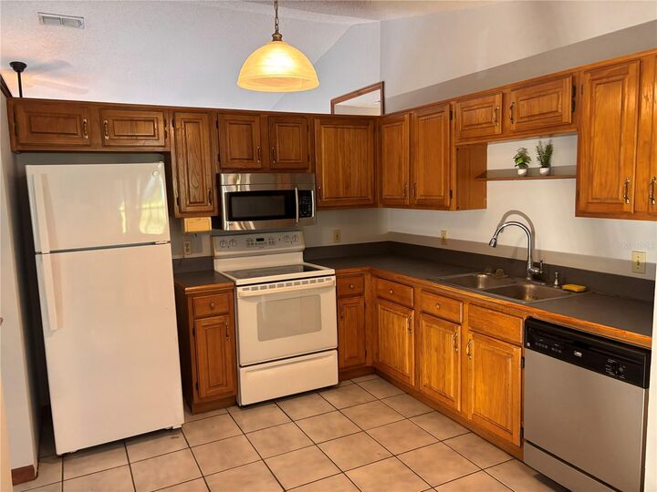 Property Photo: 780 W Ludlum Drive FL 32725