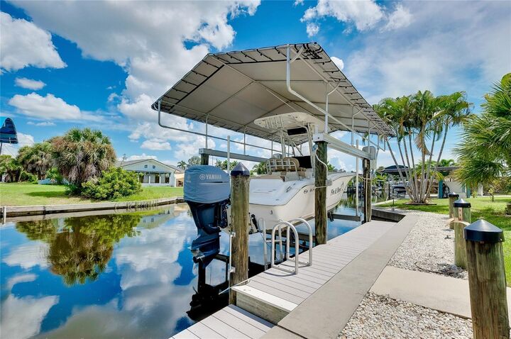 Property Photo:  1429 Lemon Bay Drive  FL 34223 