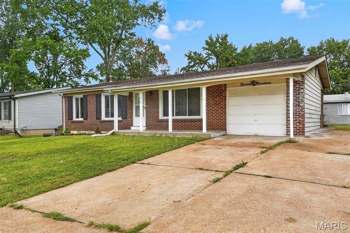 Property Photo:  1319 Coppergate Lane  MO 63138 