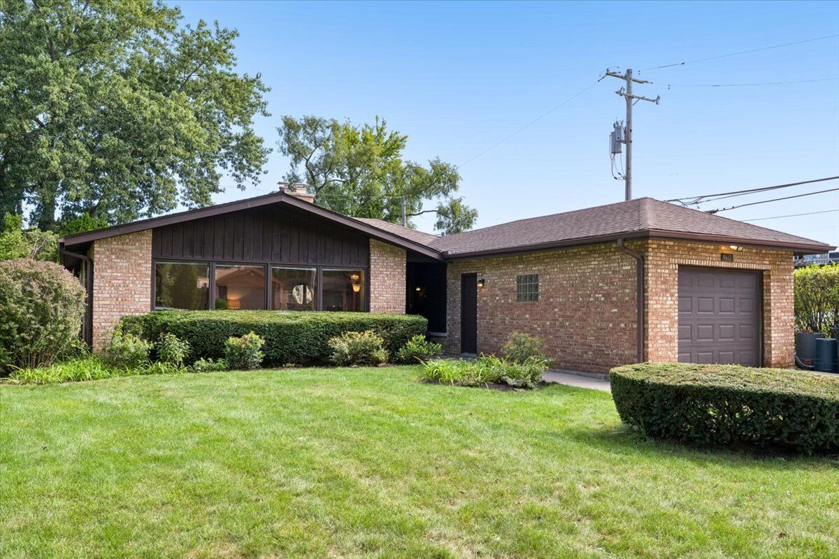 Property Photo: 9617 Keystone Avenue IL 60076