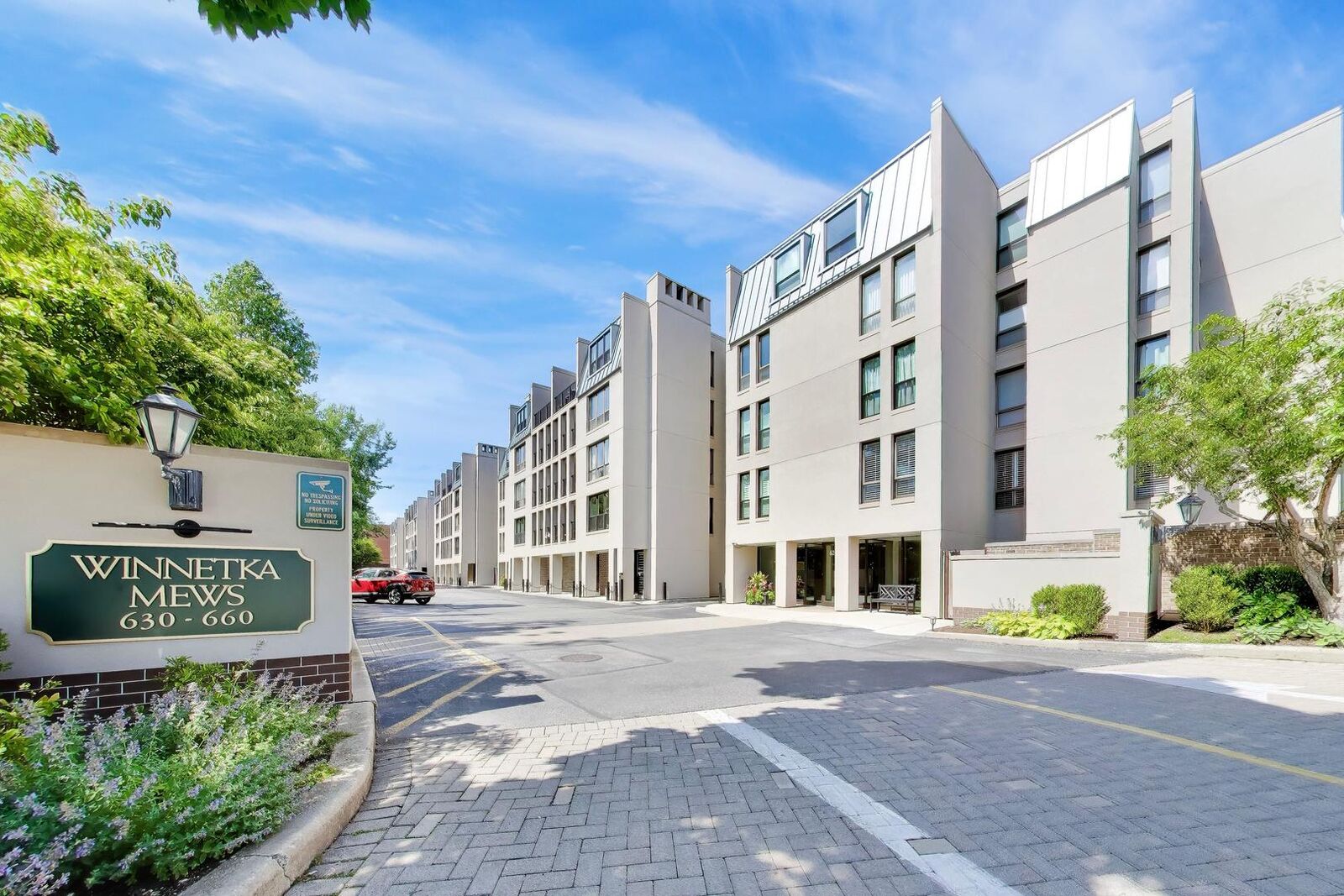 Property Photo:  640 Winnetka Mews 403  IL 60093 