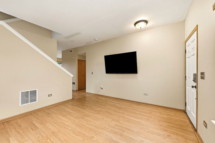 Property Photo: 427 Alyssa Street IL 60545