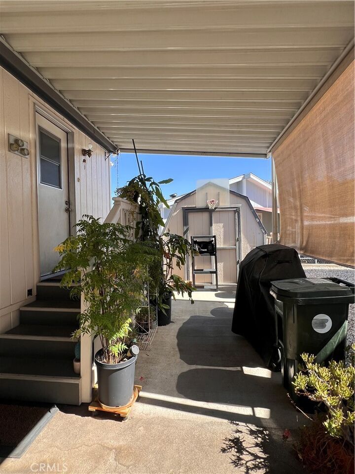 Property Photo:  27361 Sierra Hwy 37  CA 91351 