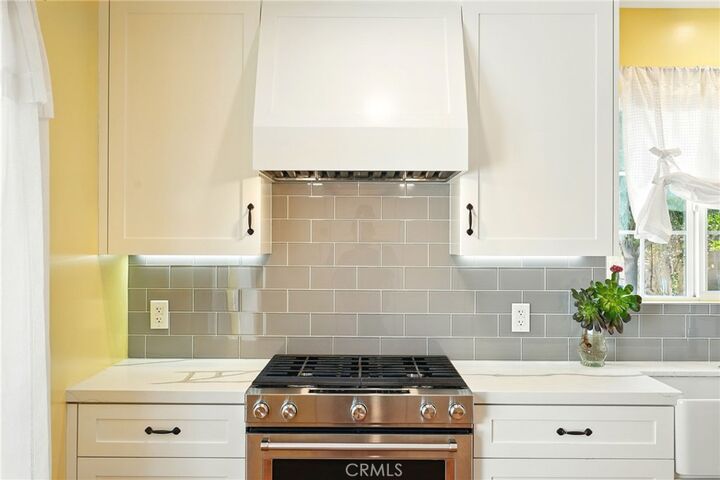 Property Photo:  16516 Index Street  CA 91344 
