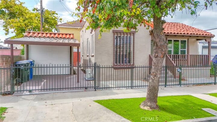 Property Photo: 2512 W 60th Street CA 90043
