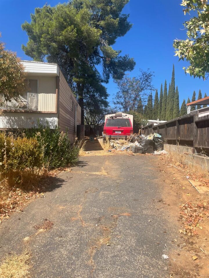 Property Photo: 1046 Iroquois Circle CA 95228