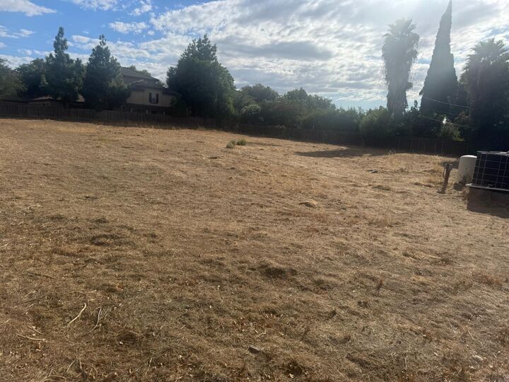 Property Photo: 310 W Mount Diablo Avenue CA 95376