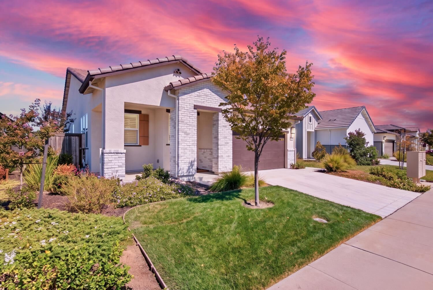Property Photo: 5010 Peace Lily Lane CA 95747
