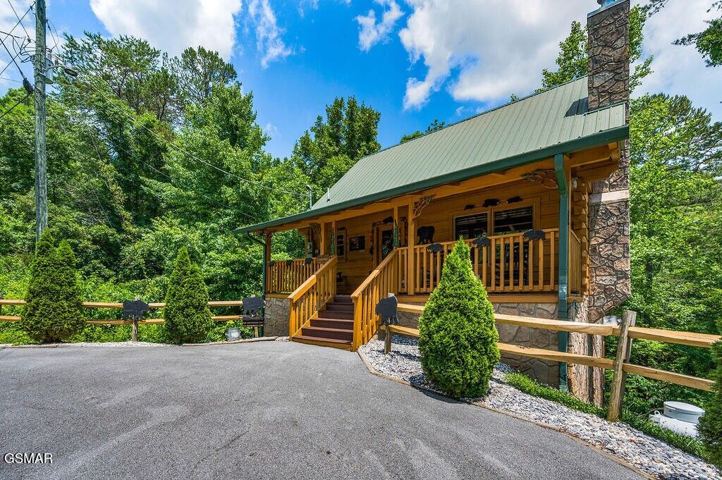 Property Photo: 1728 Scenic Woods Way Bearpawhideaway TN 37876