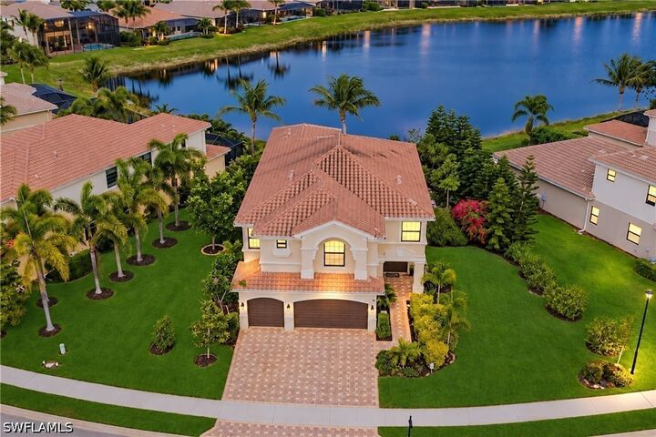 Property Photo:  2759 Cinnamon Bay Circle  FL 34119 