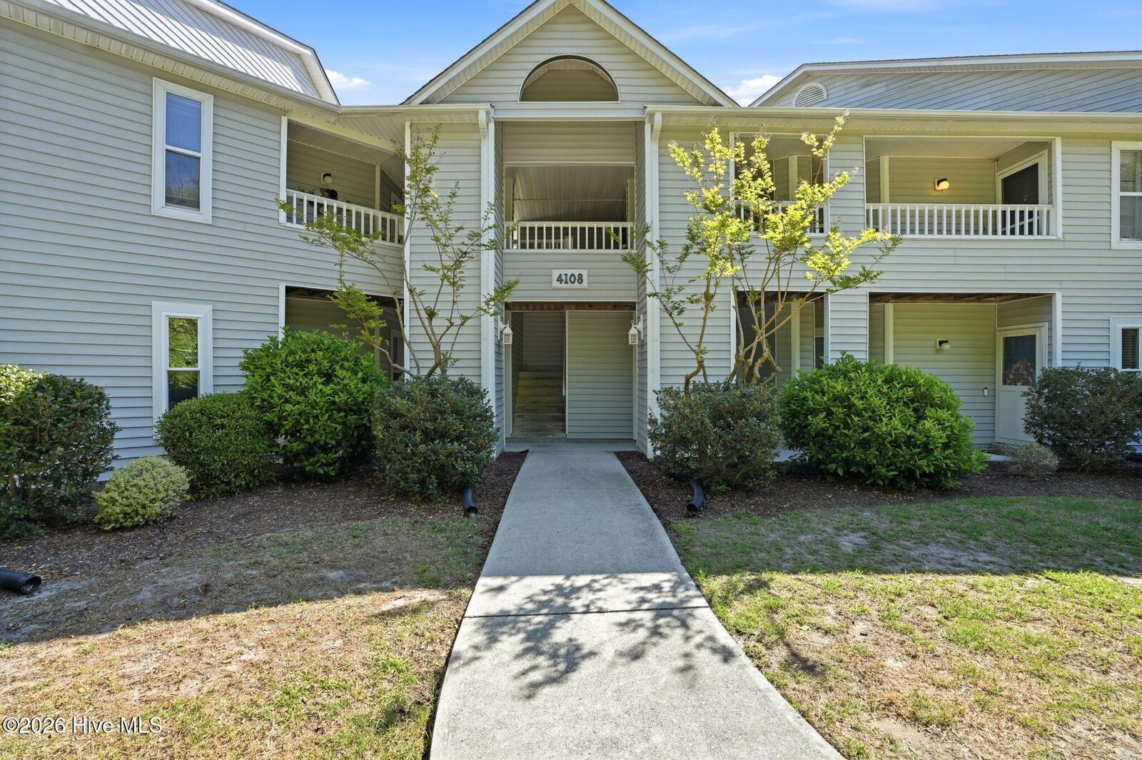 Property Photo:  4108 Breezewood Drive Apt 101  NC 28412 