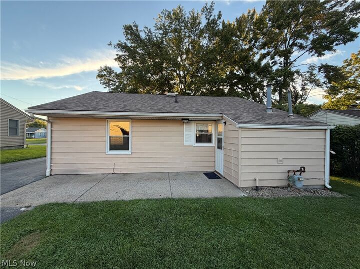 Property Photo:  7421 Sierra Madre Trail  OH 44512 