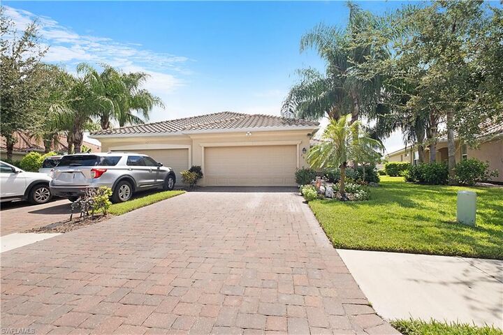 Property Photo:  2034 Tamarron Ln  FL 34120 