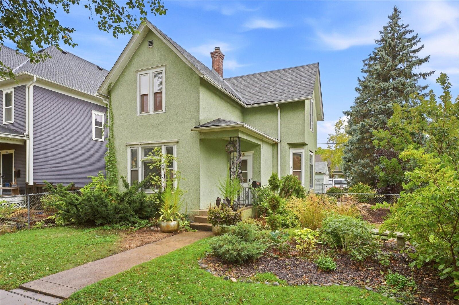 Property Photo: 705 Jefferson Avenue MN 55102