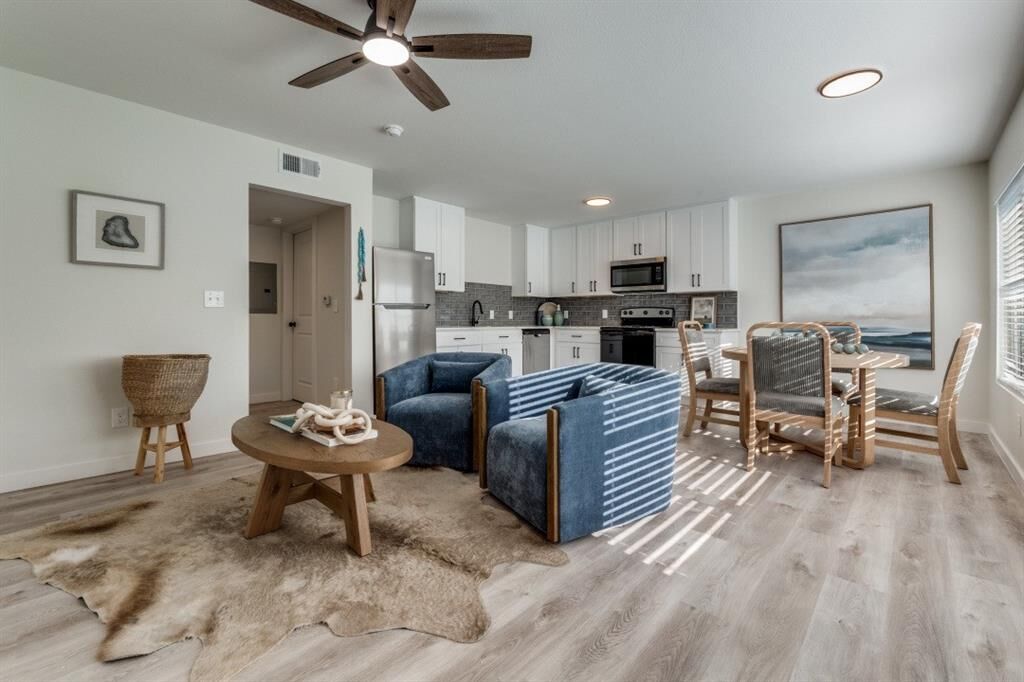 Property Photo:  5917 Gaston Avenue 211  TX 75214 
