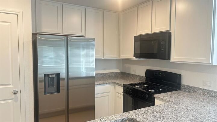 Property Photo:  3420 Flicker Place  TX 75071 
