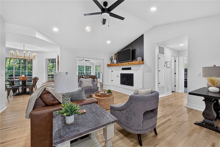 Property Photo:  5 Dunvegan Lane  AR 72715 