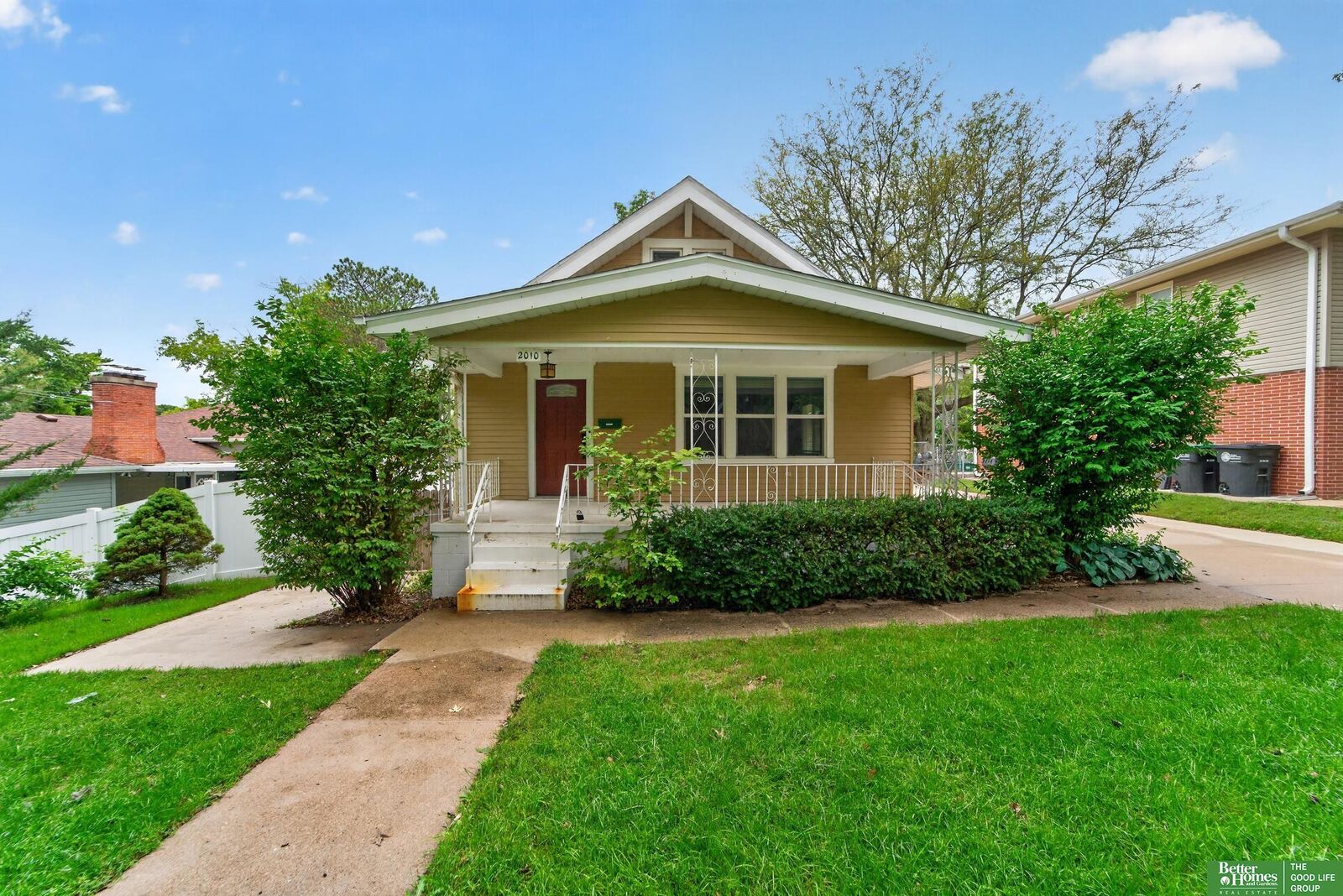 Property Photo: 2010 N 56 Street NE 68104