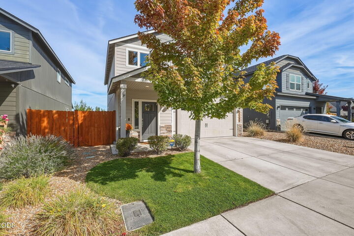 Property Photo:  21188 SE Azalia Avenue  OR 97702 