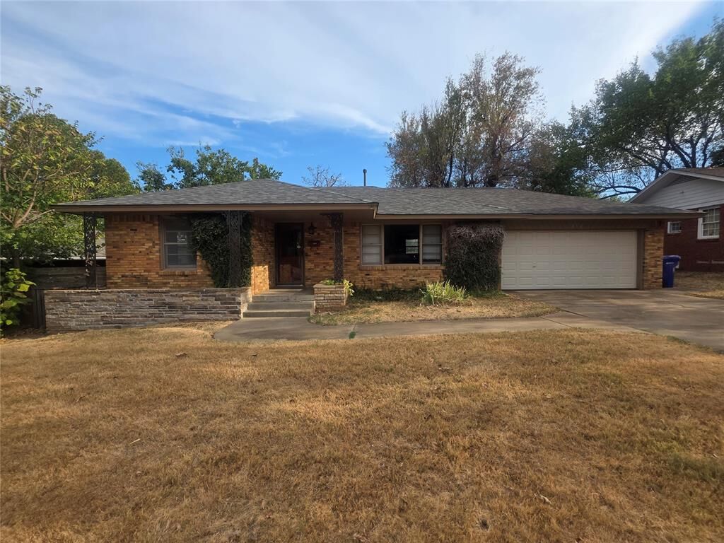 Property Photo: 212 Bluebird Drive OK 73110