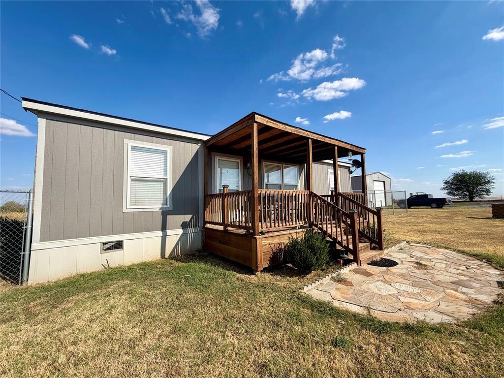 Property Photo:  1515 Highway 81  OK 73079 