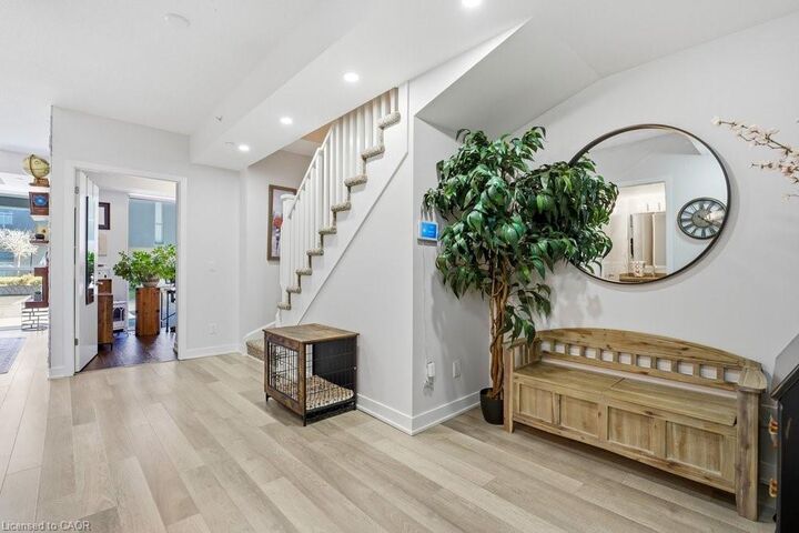 Property Photo:  5220 Dundas Street D211  ON L7L 0J4 