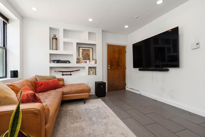 Property Photo: 7 Cypress Rd 702 MA 02135
