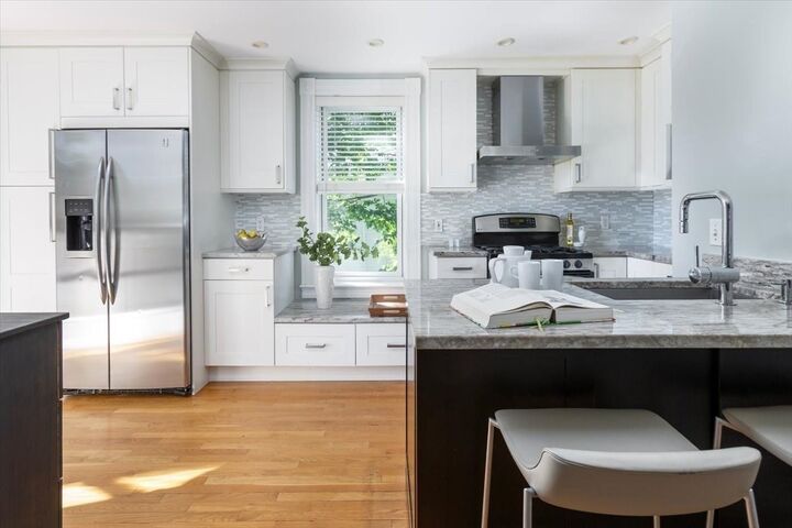 Property Photo:  16 Kent Sq. 2  MA 02446 