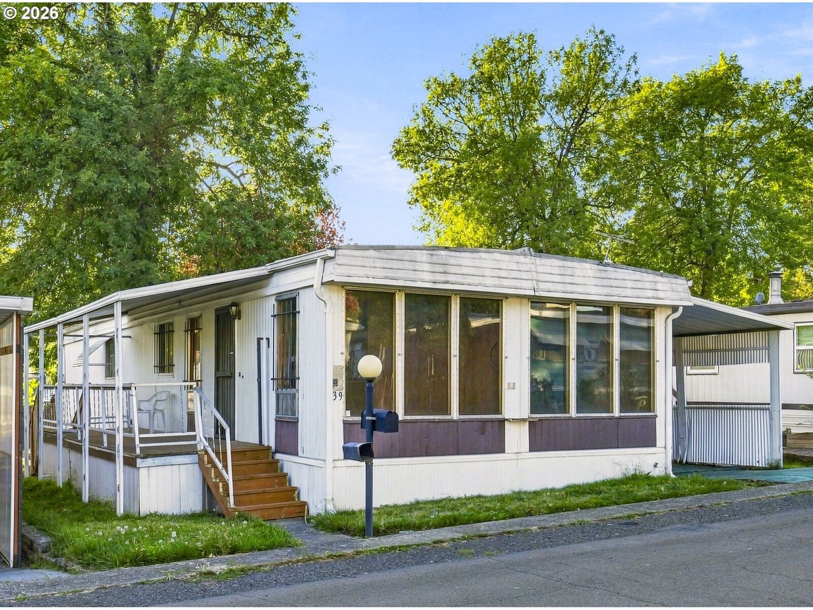 Property Photo:  3500 SE Concord 39  OR 97267 