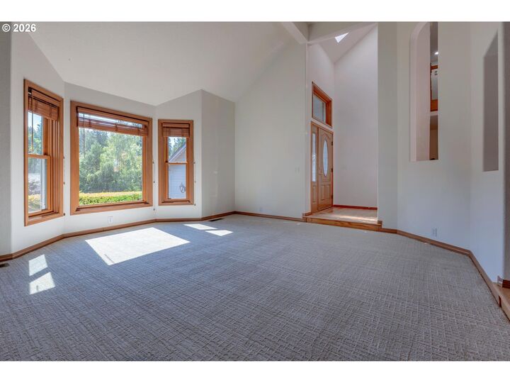 Property Photo:  6013 SW Orchid Dr  OR 97219 
