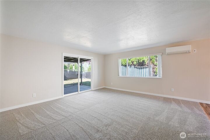 Property Photo:  4490  Constitution Lane  WA 98632 