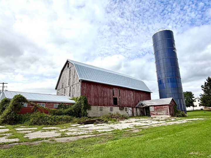 Property Photo: N3262 State Road 175 WI 53006
