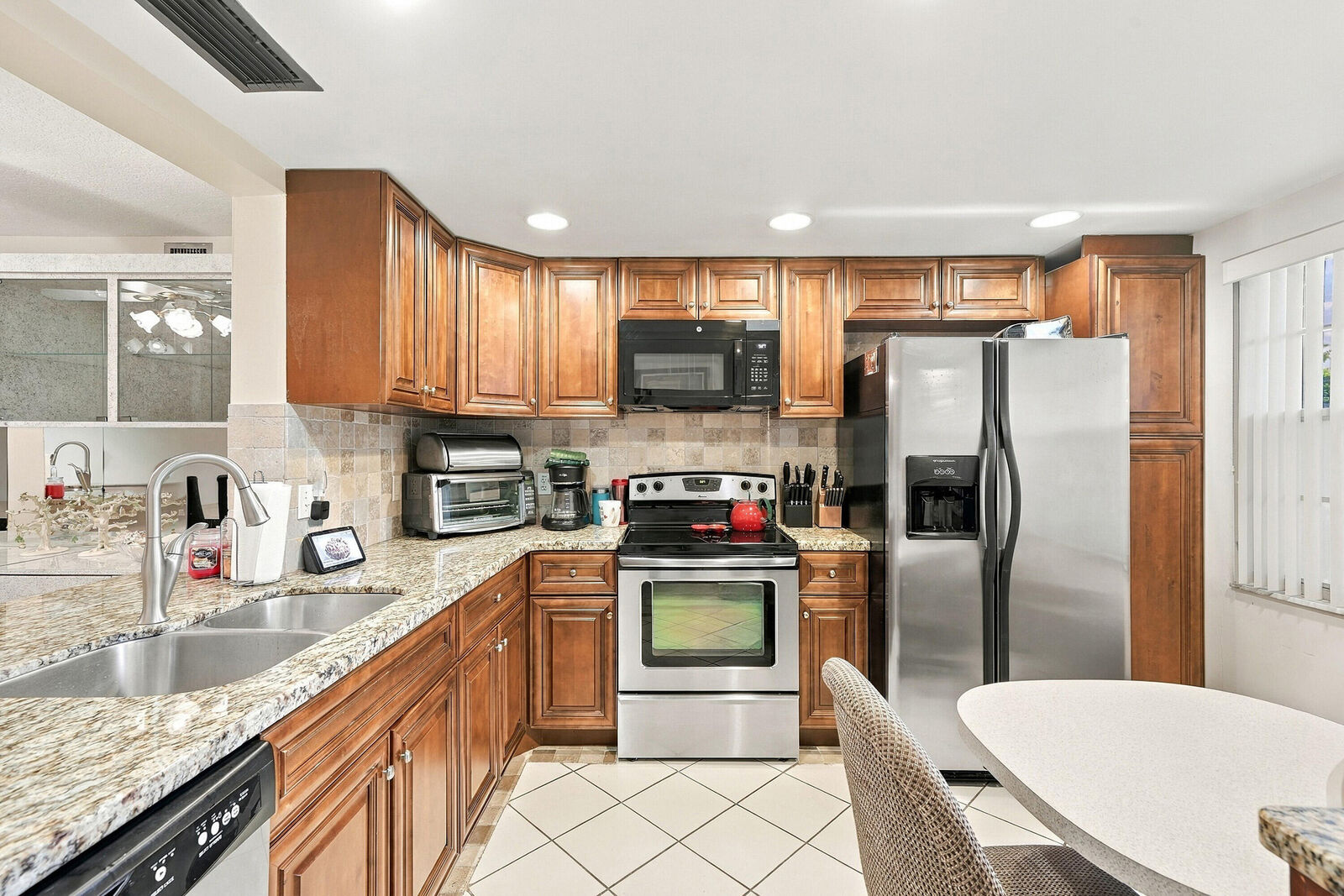 Property Photo: 2903 Victoria Circle C1 FL 33066
