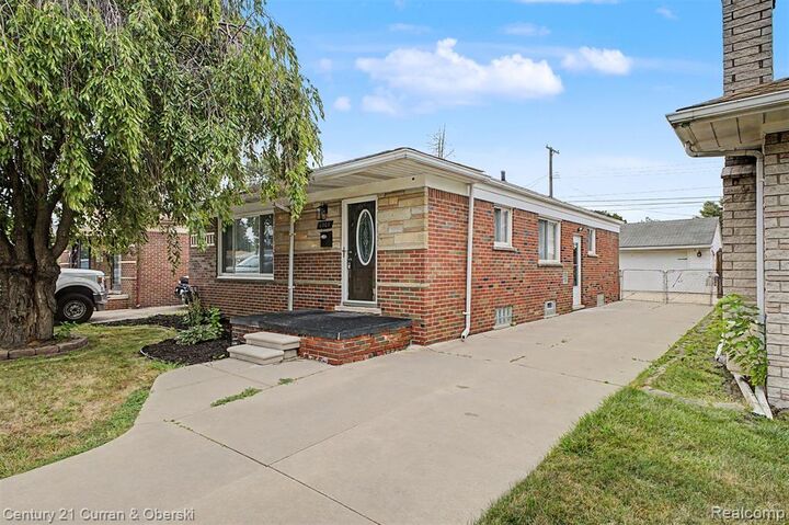 Property Photo: 4205 Katherine Street MI 48125