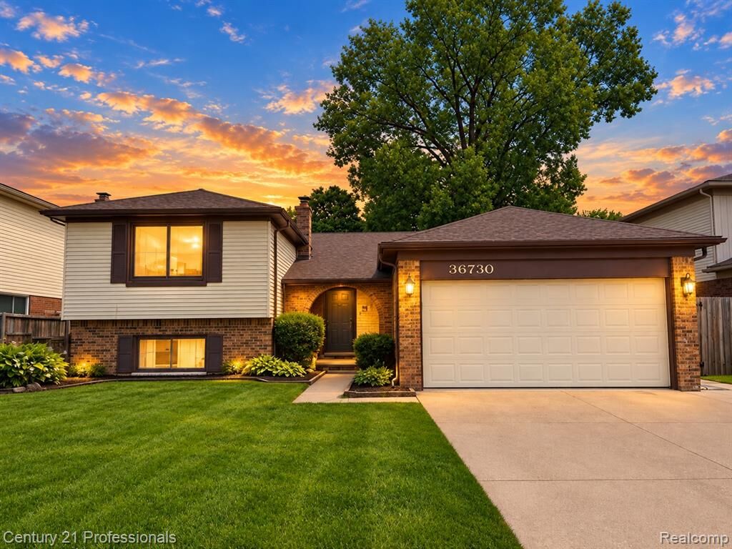 Property Photo: 36730 Engleside Dr Drive MI 48310