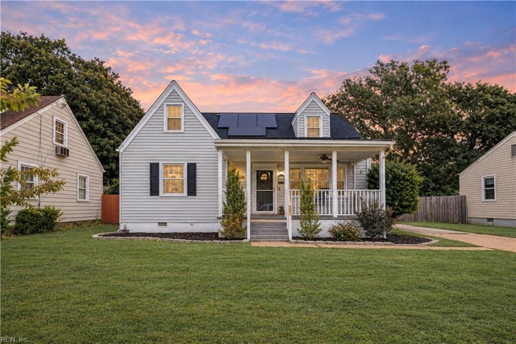 Property Photo:  3512 S Warwick Cir  VA 23513 