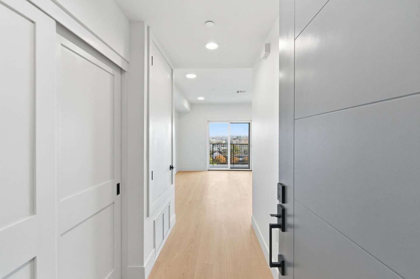 Property Photo:  560 El Camino Real 306  CA 94070 
