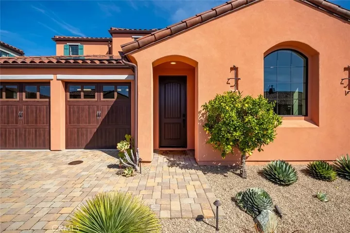 Property Photo: 342 Tresana Lane CA 93401