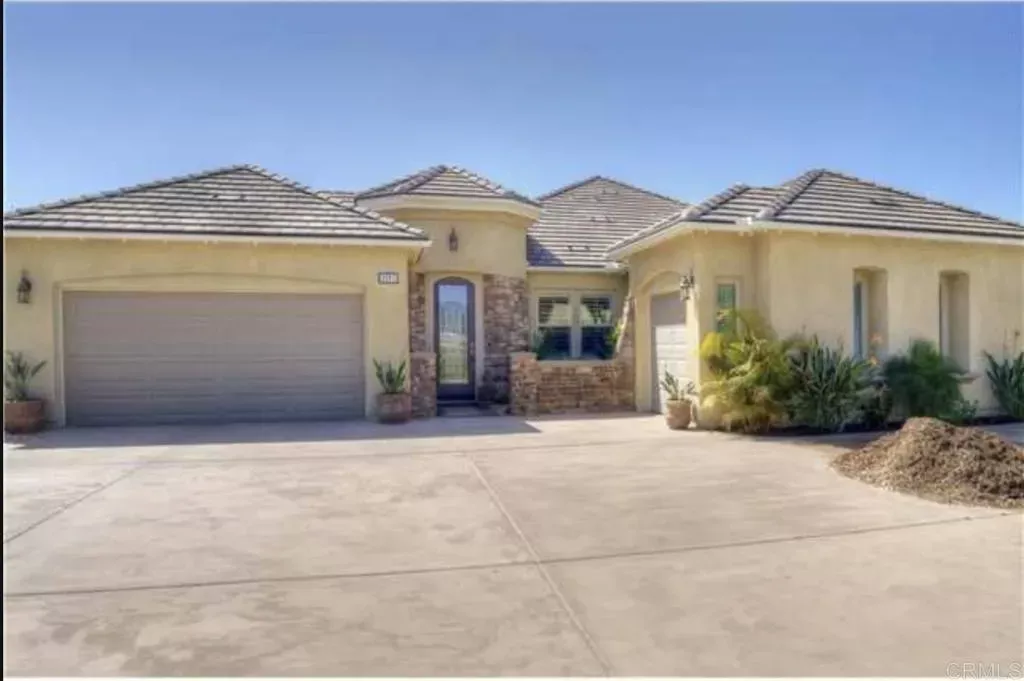 Property Photo:  3041 Rue Montreux  CA 92026 