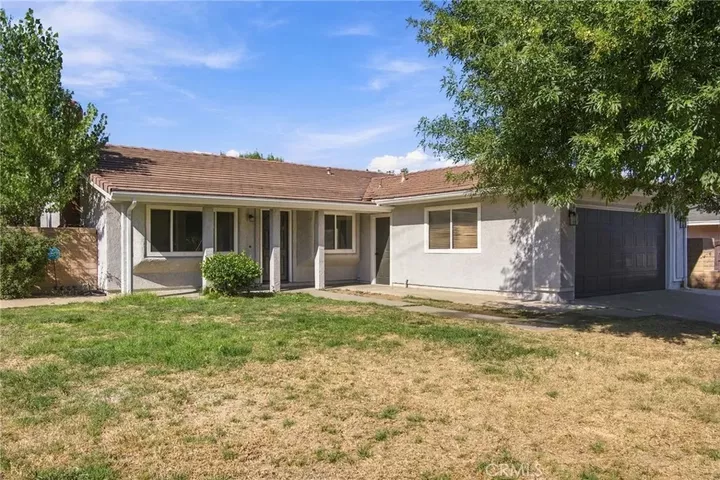 Property Photo:  24361 Wabuska  CA 91321 