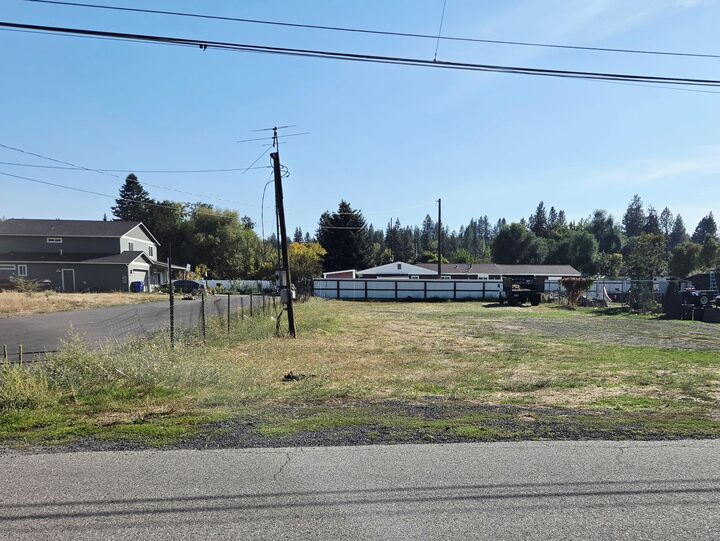 Property Photo: 4718 E 6th Ave WA 99212