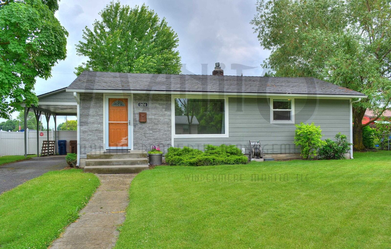Property Photo:  1654 E Decatur Ave  WA 99208 