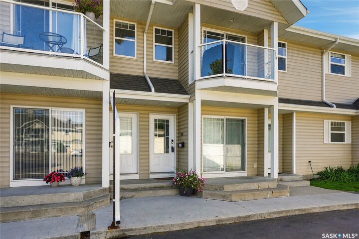 Property Photo:  141 105th Street W 201I  SK S7N 1N3 