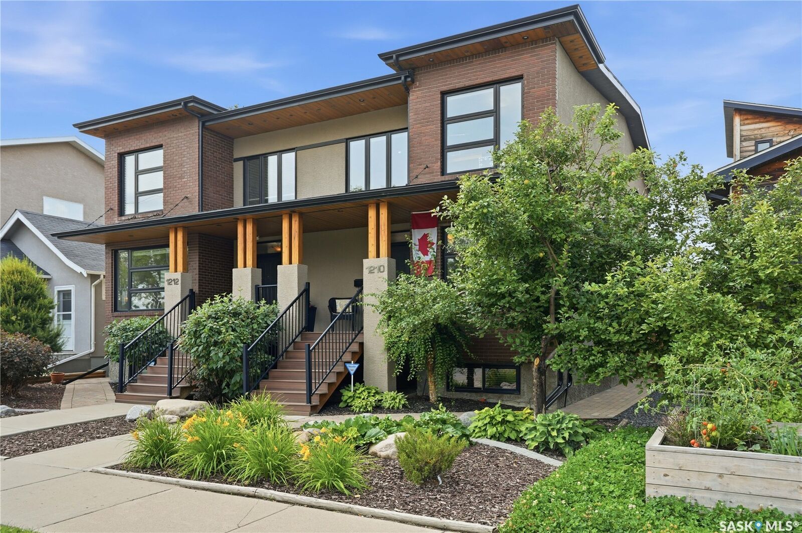 Property Photo: 1210 Broadway Avenue SK S7H 2A3