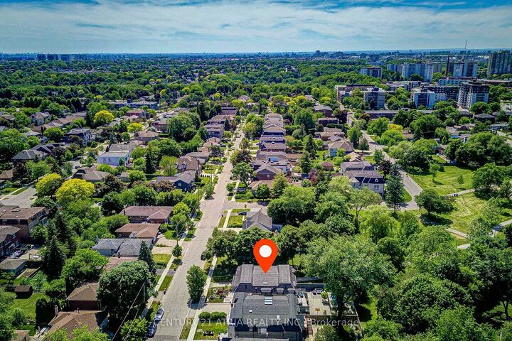 Property Photo: 460 Hounslow Avenue ON M2R 1H8