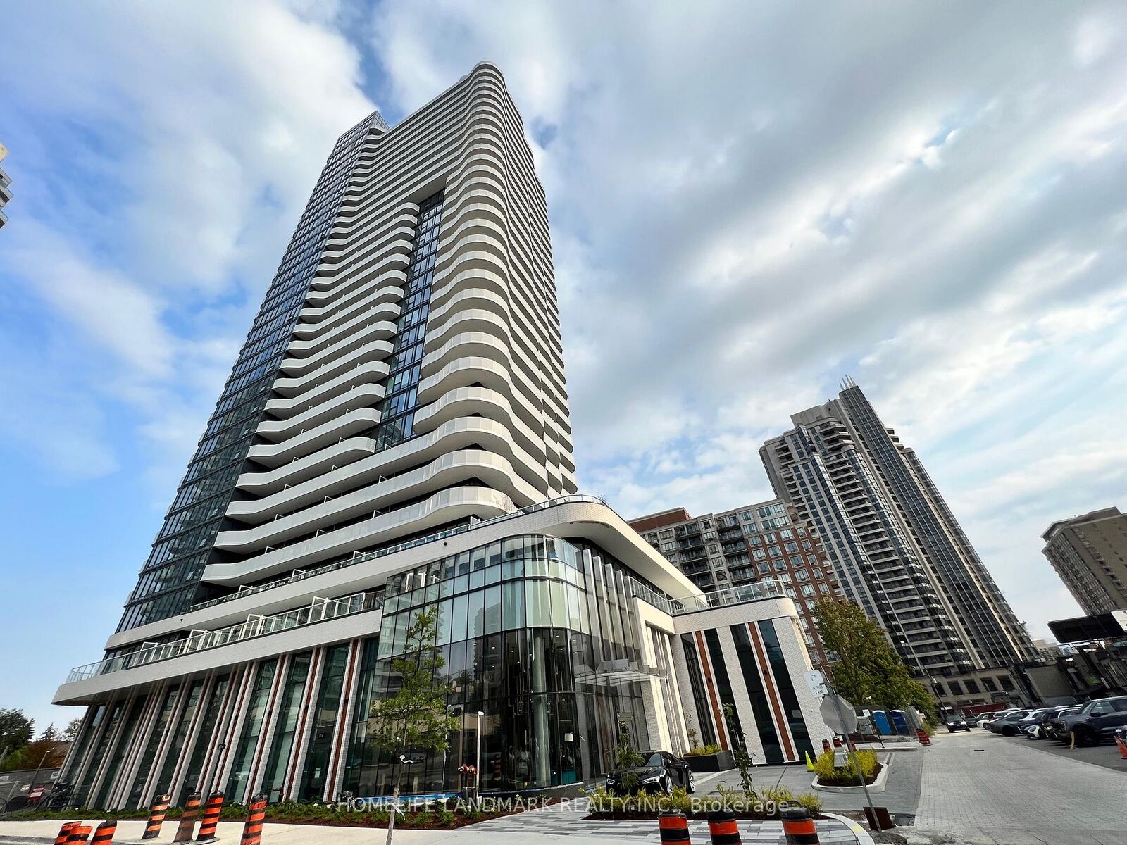 Property Photo:  15 Holmes Avenue 1512  ON M2N 0L4 