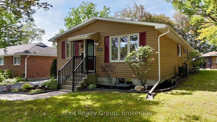 Property Photo:  120 Prospect Hill  ON K8V 2V3 