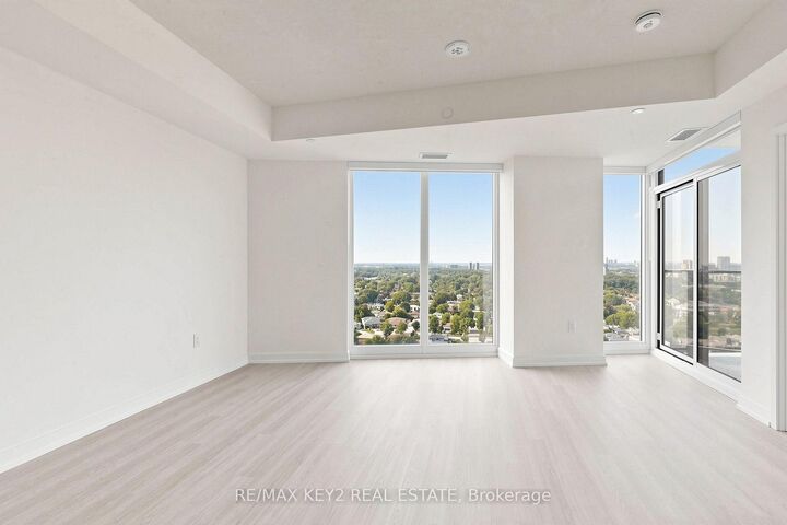 Property Photo:  4010 Eglinton Avenue W 2104  ON M9A 0G5 