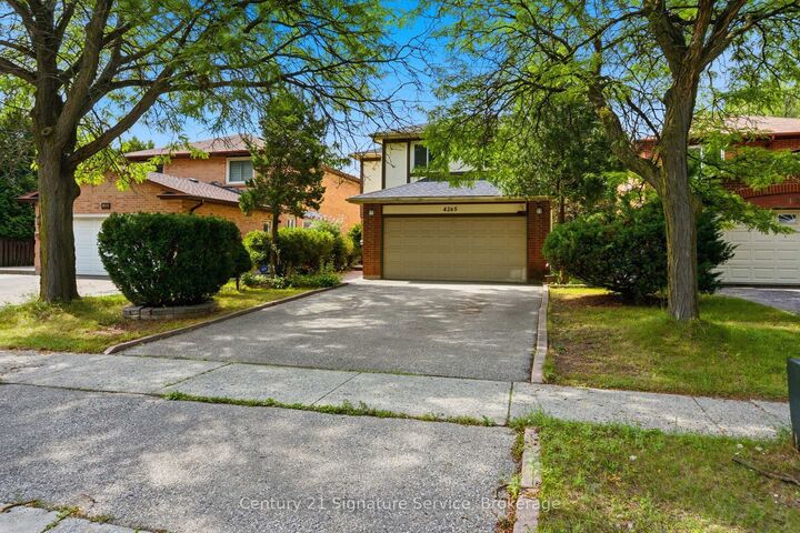 Property Photo:  4265 Tea Garden Circle  ON L5B 2Z1 